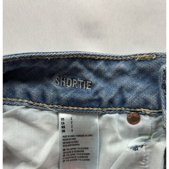 American Eagle Women's Denim Cut Off Raw Hem Denim Jean Shorts sz 2 - Picture 3 of 6